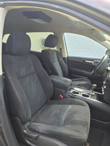 2013 Nissan Pathfinder SV