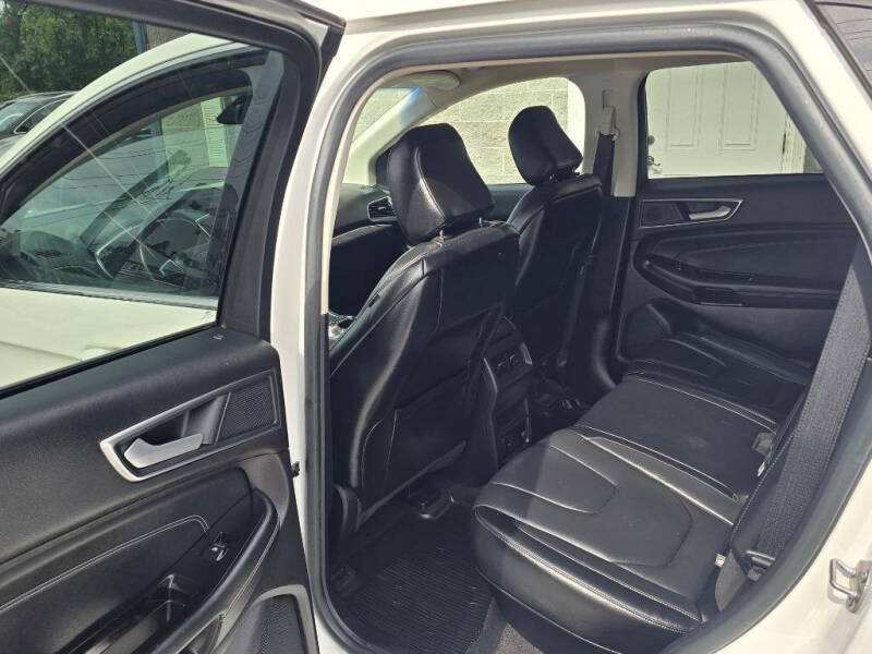 2020 Ford Edge Titanium