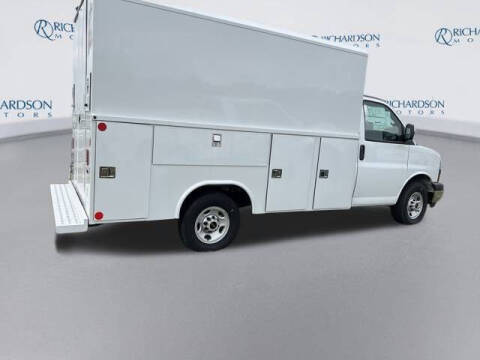 2025 GMC Savana 3500