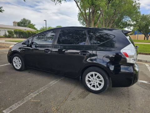2012 Toyota Prius v Five