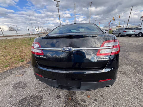 2018 Ford Taurus Limited
