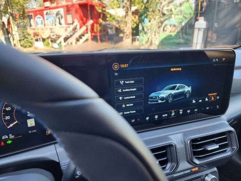 2025 Ford Mustang Dark Horse