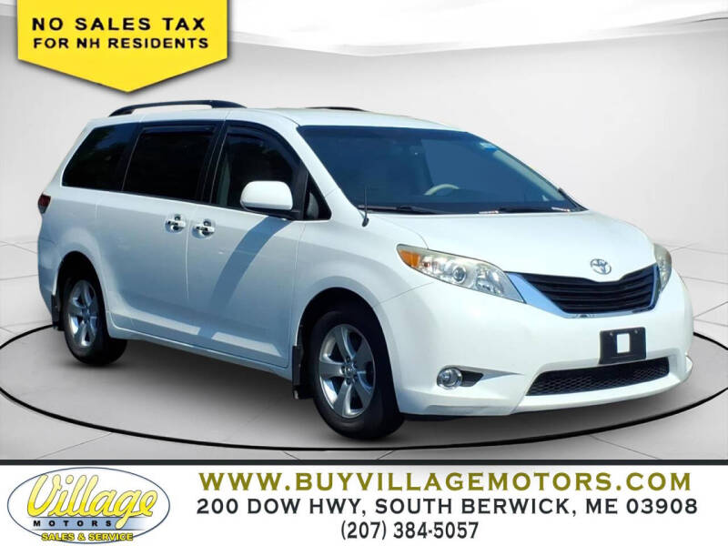 2014 Toyota Sienna LE 7-Passenger Auto Access Seat