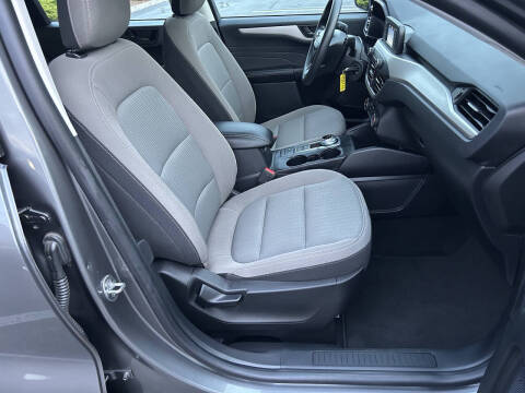 2022 Ford Escape S