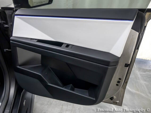 2024 Tesla Cybertruck