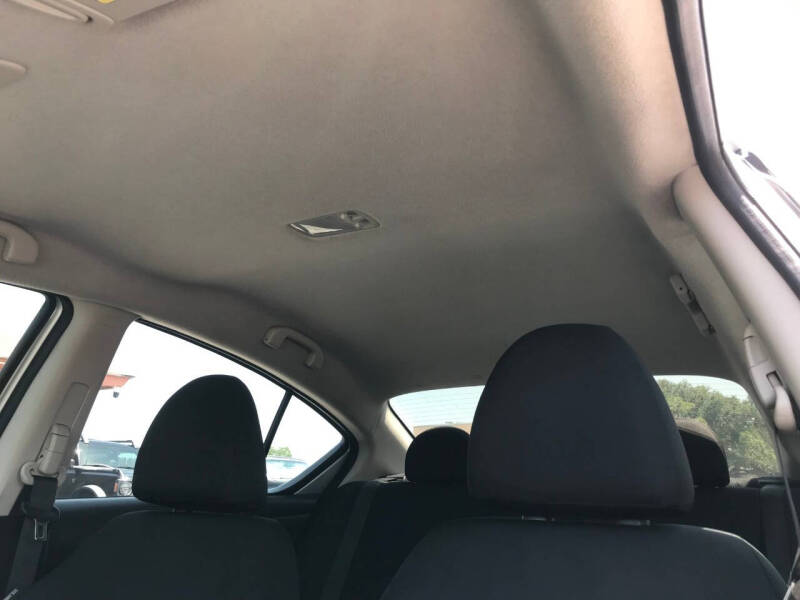 2019 Nissan Versa S Plus