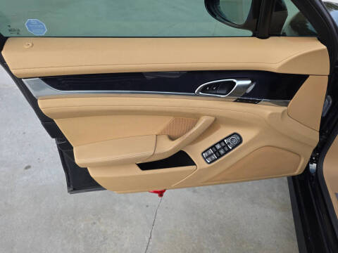 2015 Porsche Panamera