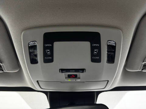2024 Toyota Sienna LE 8-Passenger