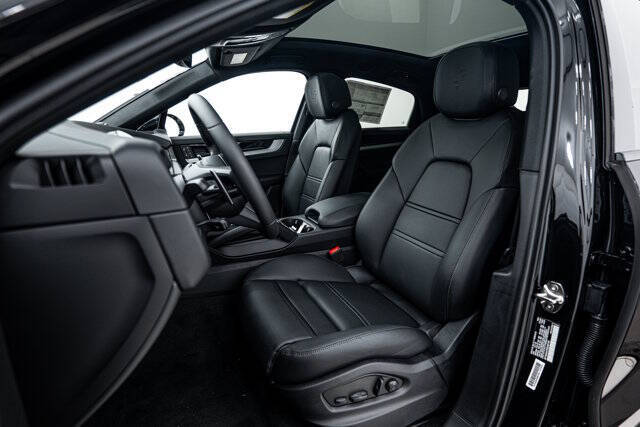 2025 Porsche Cayenne Coupe