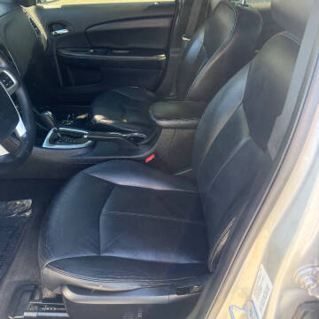 2012 Chrysler 200 Limited