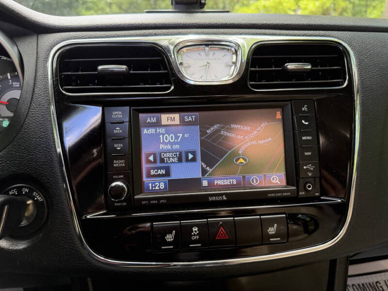 2012 Chrysler 200 Limited