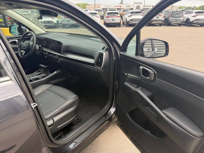 2025 Kia Sorento S