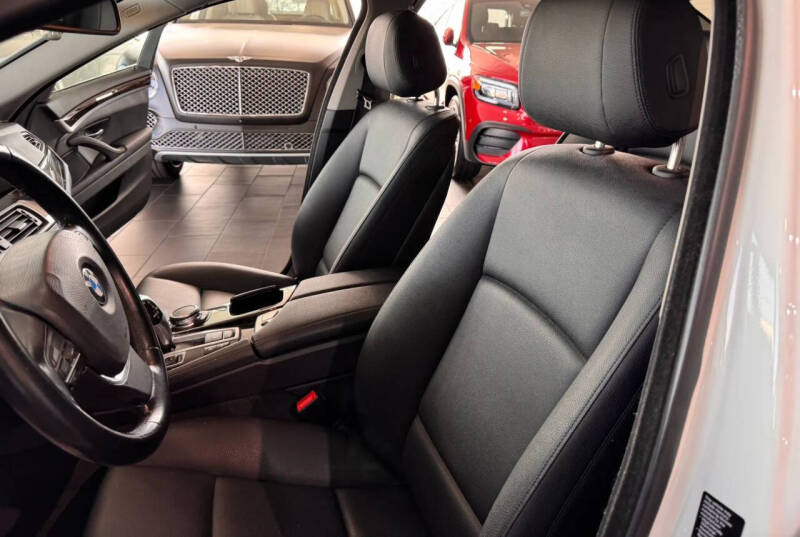 2015 BMW 5 Series 528i xDrive
