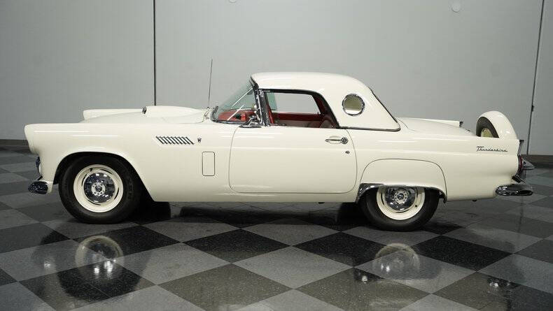 1956 Ford Thunderbird