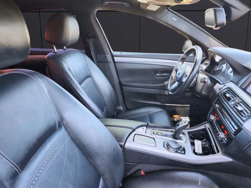 2015 BMW 5 Series 528i