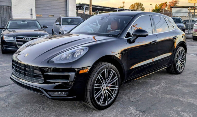 2015 Porsche Macan Turbo's photo