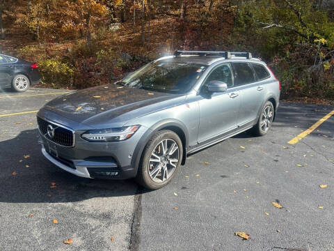 2017 Volvo V90 Cross Country T6
