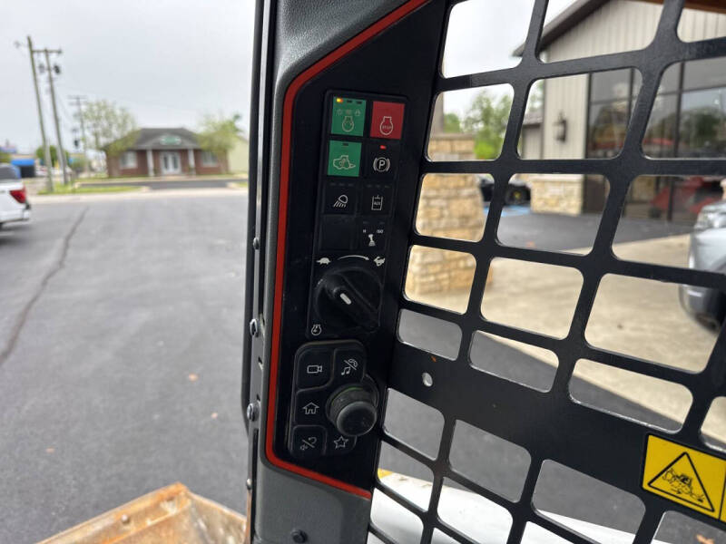 2023 Bobcat S64