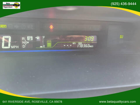 2012 Toyota Prius v Three