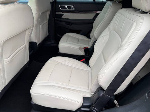 2018 Ford Explorer Platinum