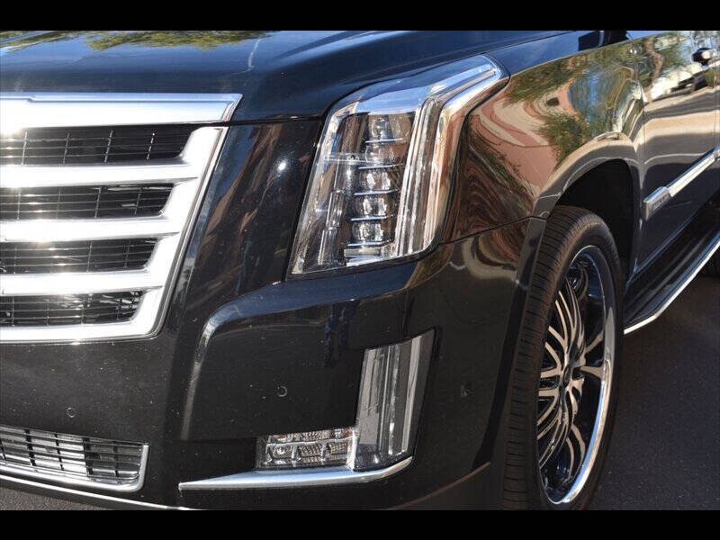 2017 Cadillac Escalade Luxury