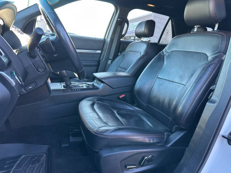 2016 Ford Explorer Sport