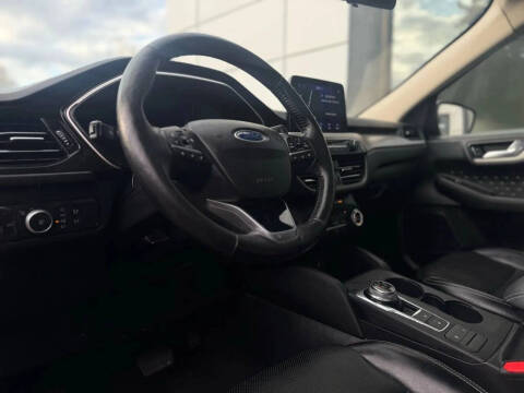 2020 Ford Escape Titanium