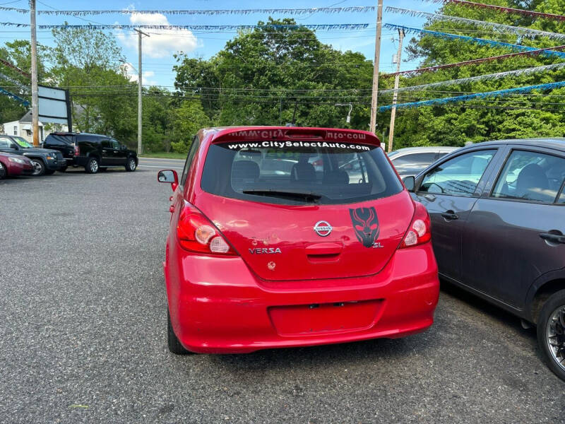 2010 Nissan Versa 1.8 SL