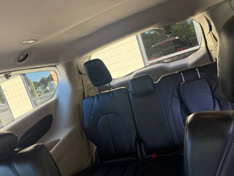 2020 Chrysler Voyager LXi