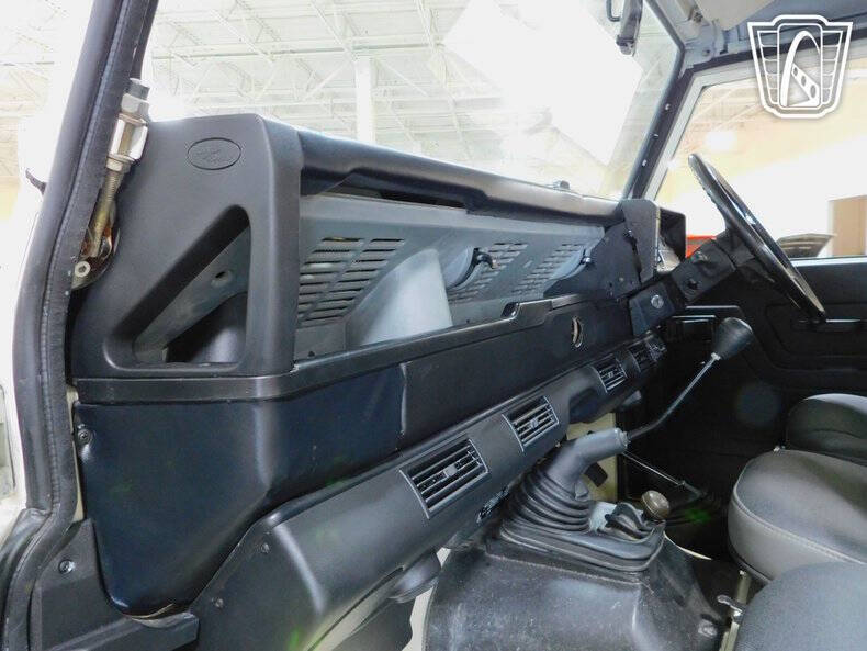 1986 Land Rover Defender