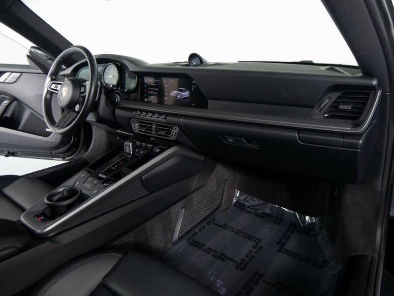 2024 Porsche 911 Carrera 4