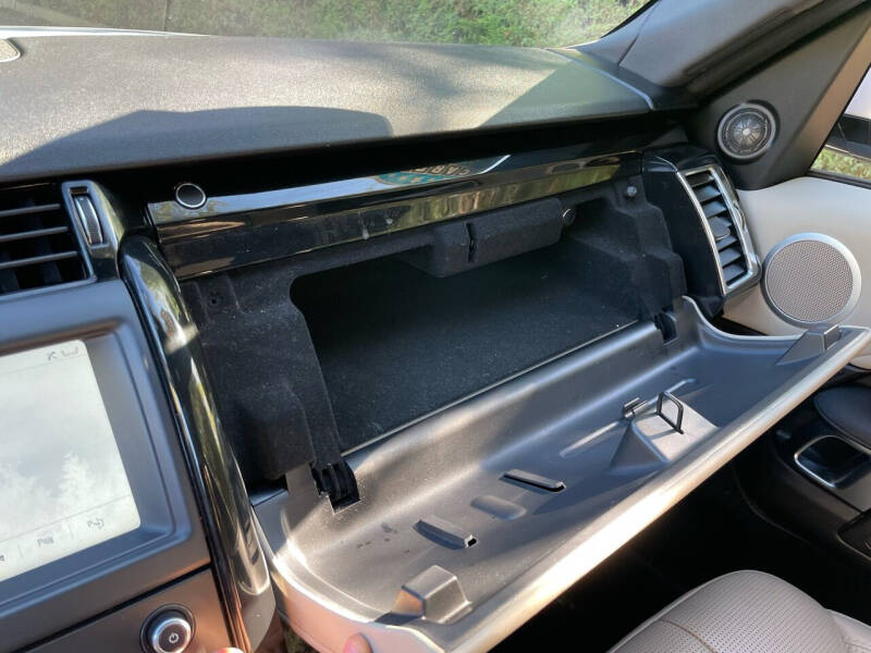 2020 Land Rover Discovery SE