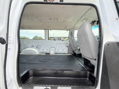 2003 Ford E-Series E-350 SD
