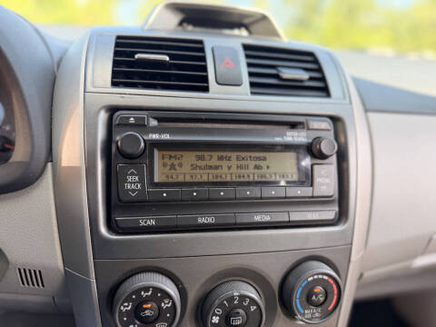 2012 Toyota Corolla LE