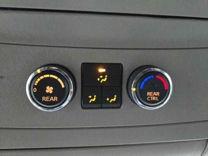 2015 Nissan Armada Platinum