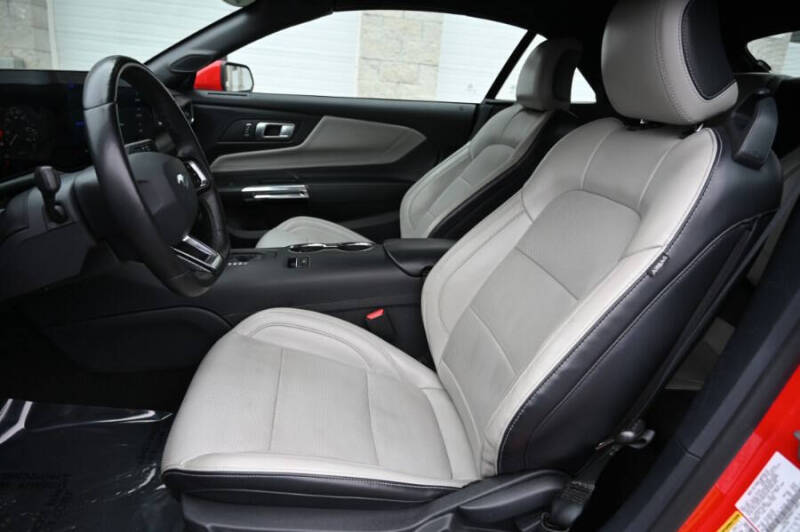 2024 Ford Mustang EcoBoost Premium