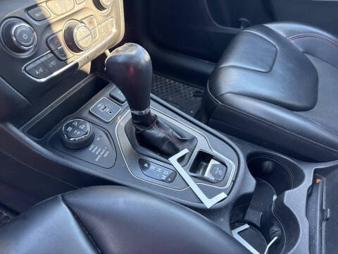 2020 Jeep Cherokee Trailhawk