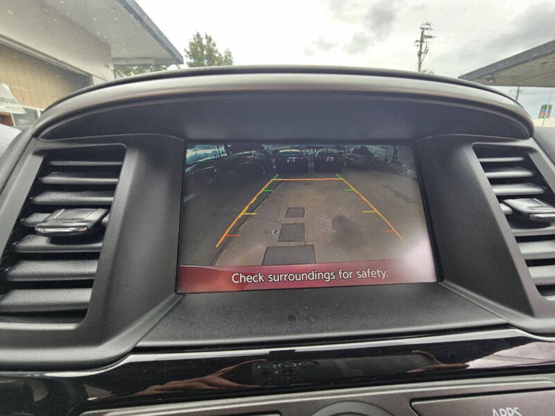 2017 Nissan Pathfinder SV