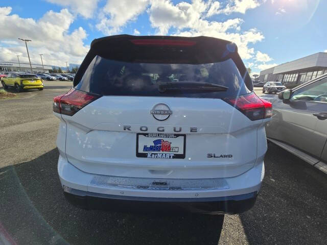 2025 Nissan Rogue SL