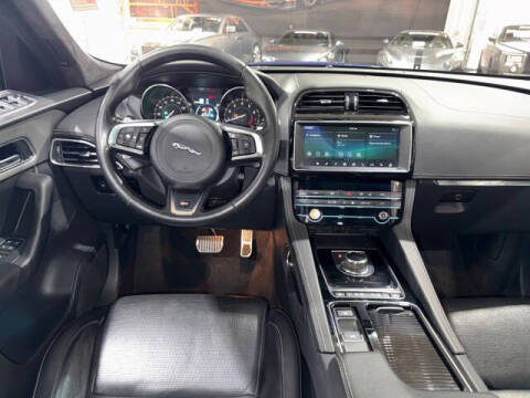 2019 Jaguar F-PACE S