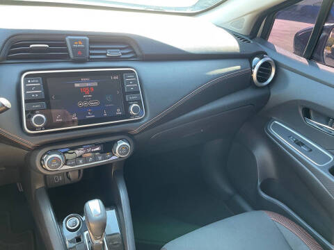 2020 Nissan Versa SR