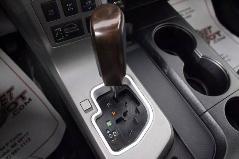 2016 Toyota Sequoia Platinum