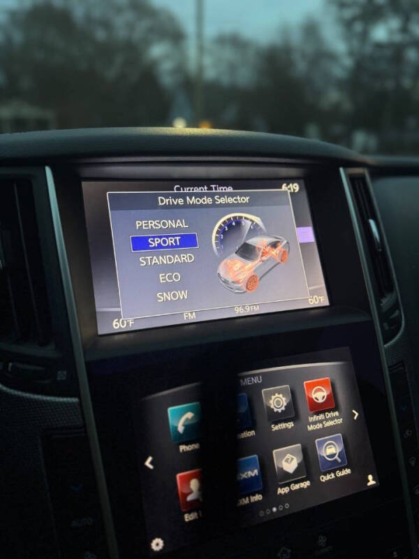 2015 Infiniti Q50 Sport