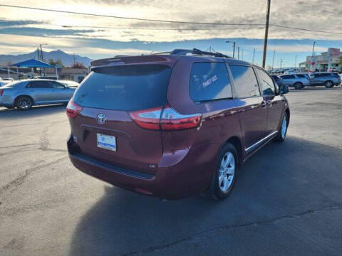 2017 Toyota Sienna LE 8-Passenger