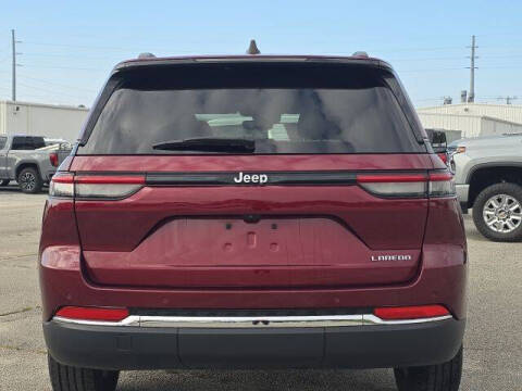 2023 Jeep Grand Cherokee Laredo
