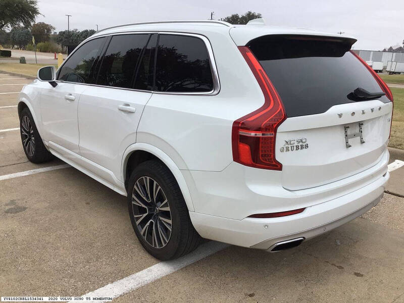 2020 Volvo XC90 T5 Momentum