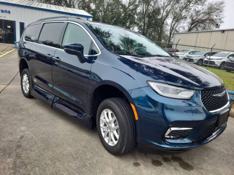 2022 Chrysler Pacifica for sale at AMS Vans in Tucker GA