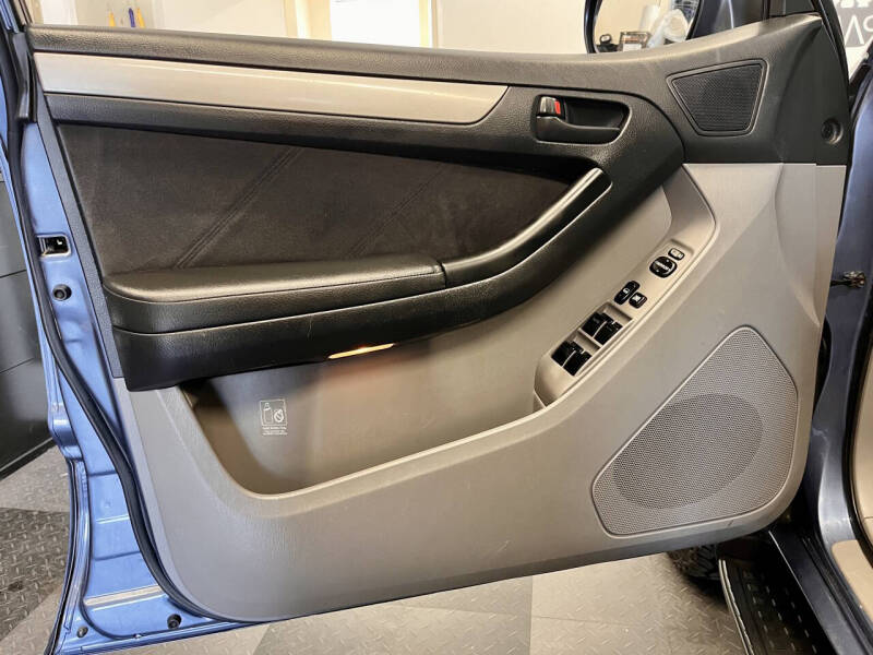 2004 Toyota 4Runner SR5