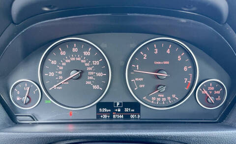 2015 BMW 3 Series 320i