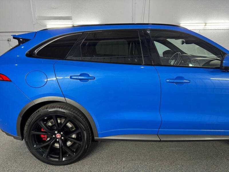 2020 Jaguar F-PACE SVR